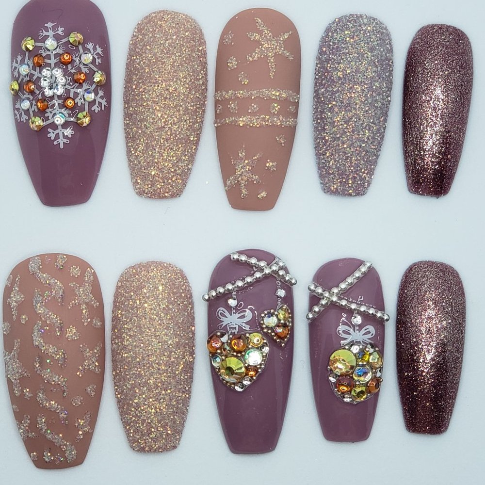 Christmas Press on Nails - Picture 3 of 12